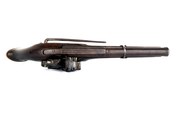 Belt Style Pistol with Patilla Style Miquelet Lock - detail 3