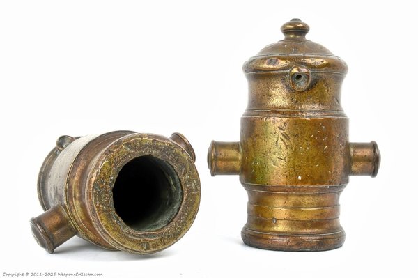 Pair of Miniature Bronze Howitzers - main view