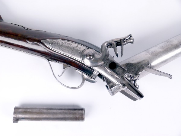 Break-Action Flintlock Long Gun with Steel Cartridge - detail 3