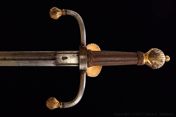 Order of Santiago Left-Hand Parrying Dagger - detail 3