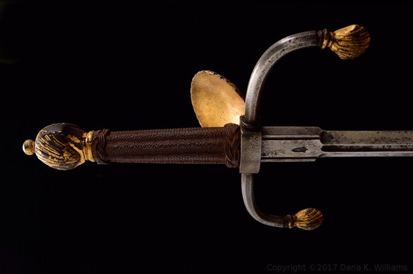 Order of Santiago Left-Hand Parrying Dagger - detail 5