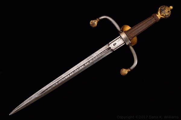 Order of Santiago Left-Hand Parrying Dagger - detail 6