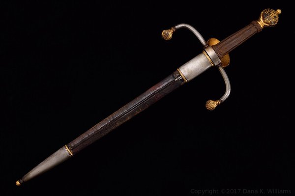 Order of Santiago Left-Hand Parrying Dagger - detail 7